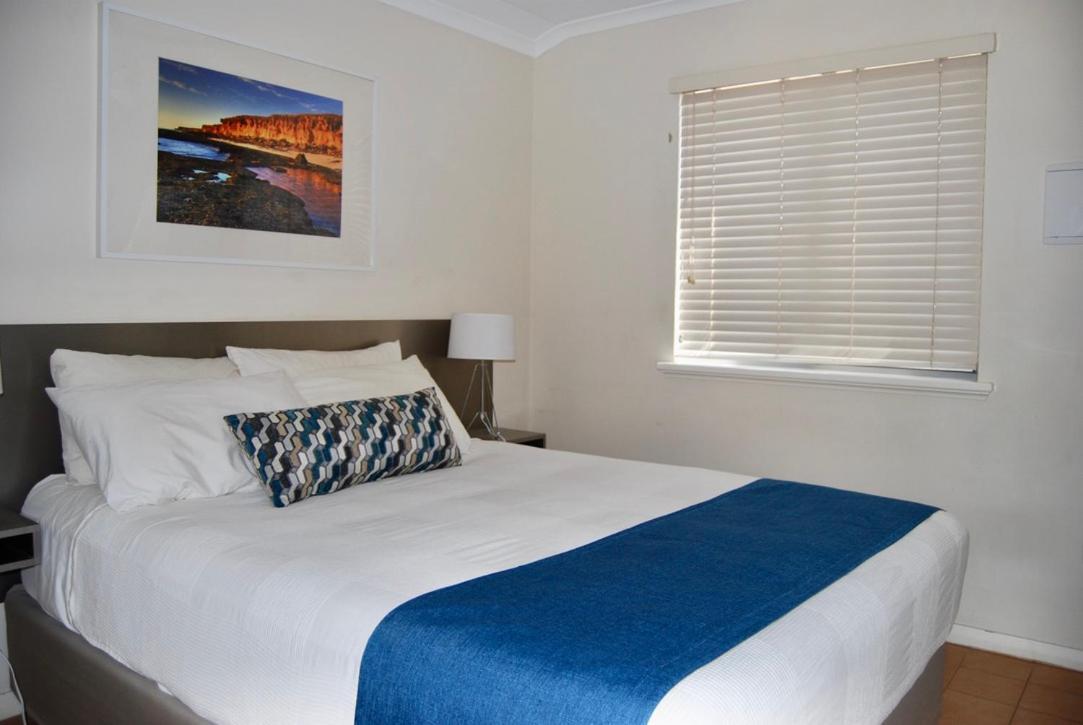 Coral Coast Tourist Park Hotel Carnarvon Exterior photo