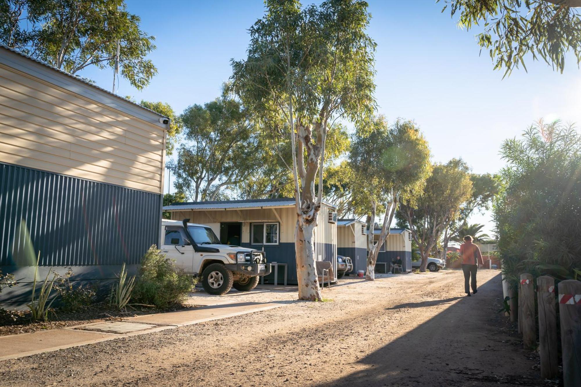 Coral Coast Tourist Park Hotel Carnarvon Exterior photo