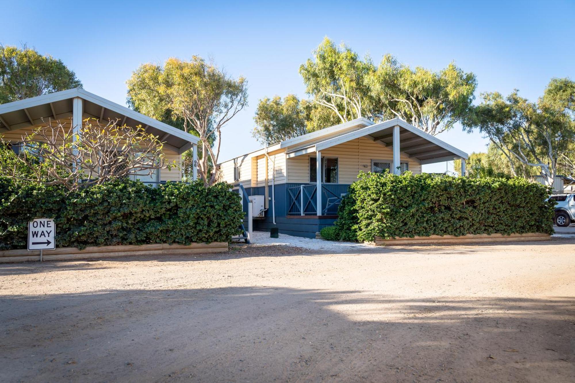 Coral Coast Tourist Park Hotel Carnarvon Exterior photo